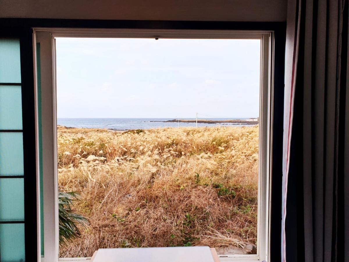 Morning Beach Pension Jeju Bagian luar foto