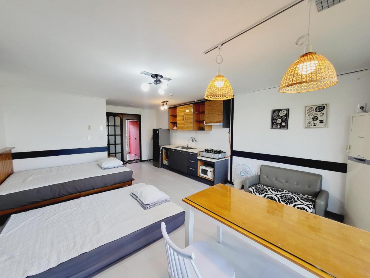 Morning Beach Pension Jeju Bagian luar foto