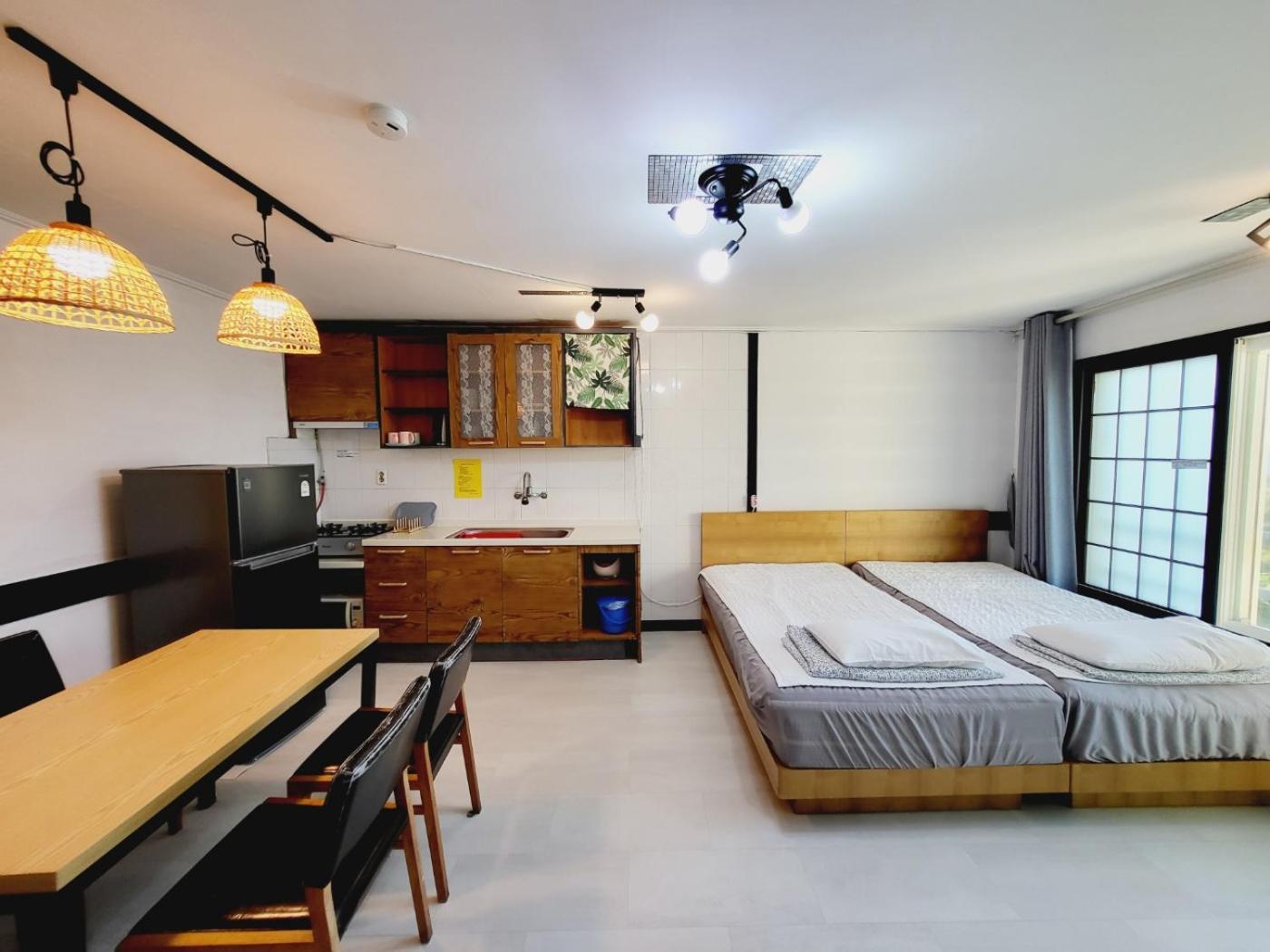 Morning Beach Pension Jeju Bagian luar foto
