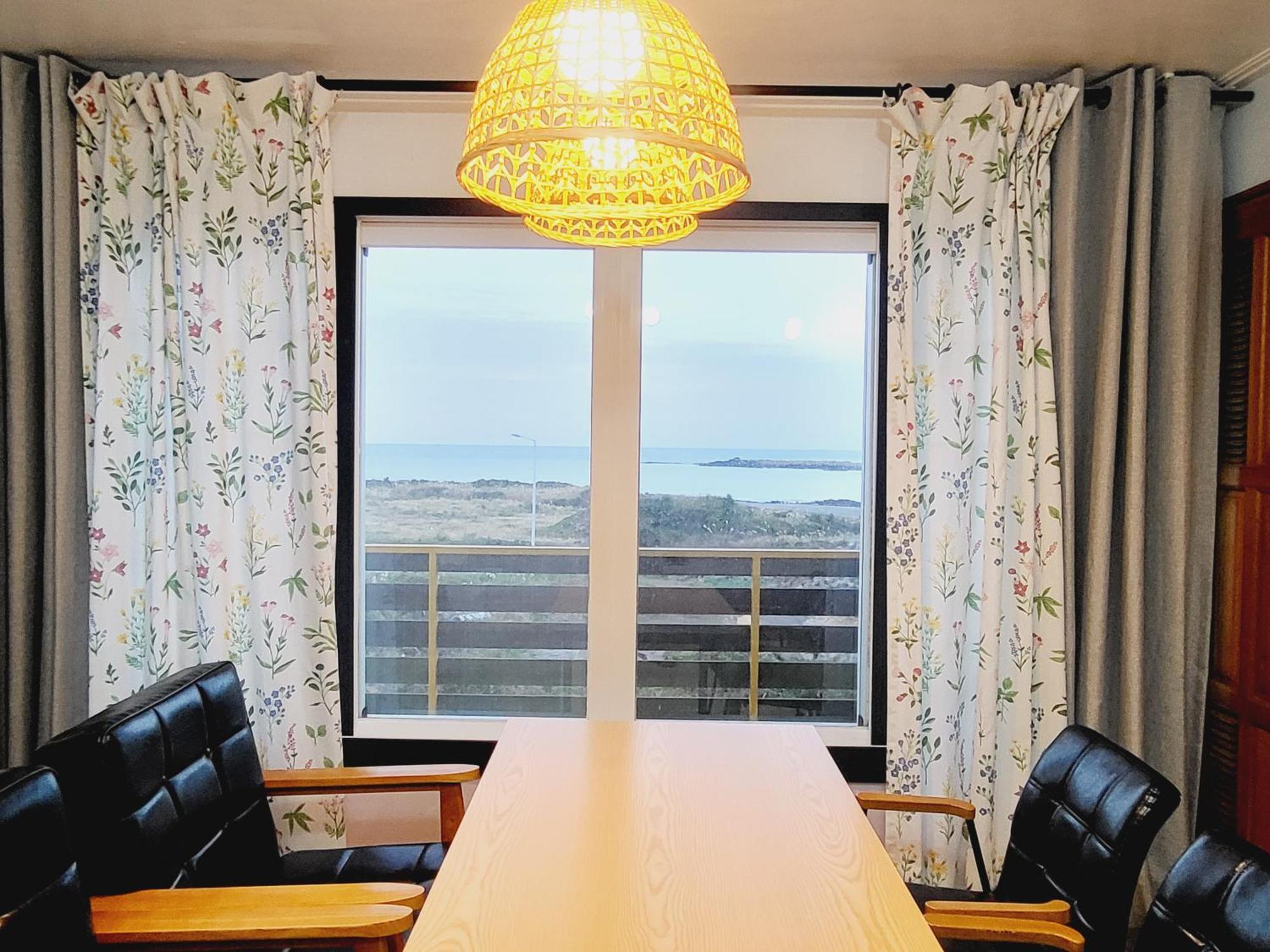 Morning Beach Pension Jeju Bagian luar foto